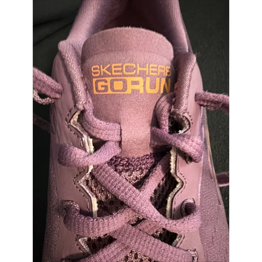 Skechers GORUN Max Cushioning Sneakers Purple Fade Mauve MVE WMNS 9.5 Copper
